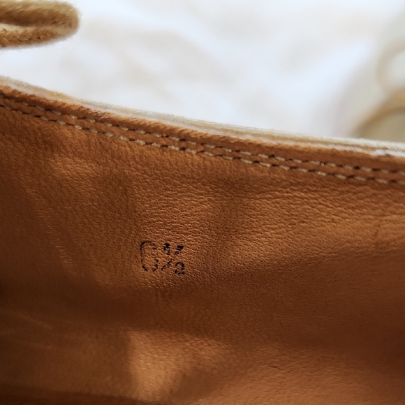 Joan & David Stylish Two-Tone Women's Suede Shoes - Picture 3 of 10